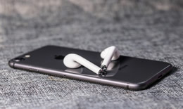苹果手机用同一个id照片会同步吗