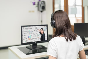 手机钉钉直播可以关声音吗