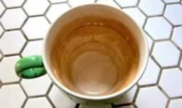 杯子中的茶渍怎么去除