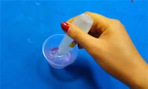 用洗洁精自制起泡胶