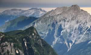 梦游天姥吟留别天姥山位于哪里