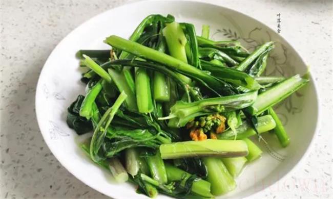 苔菜为什么吃前要焯一下水（焯水是为了去除有害物质）