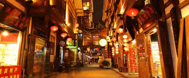 解放碑属于重庆哪个区（重庆渝中区解放碑）