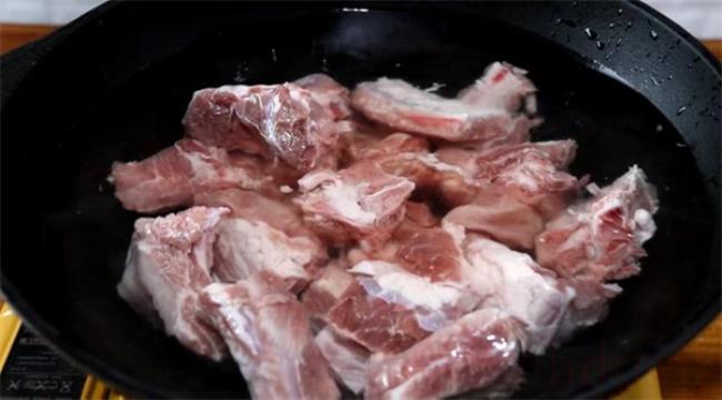 清炖排骨怎么炖好吃又营养（清炖排骨的营养价值）