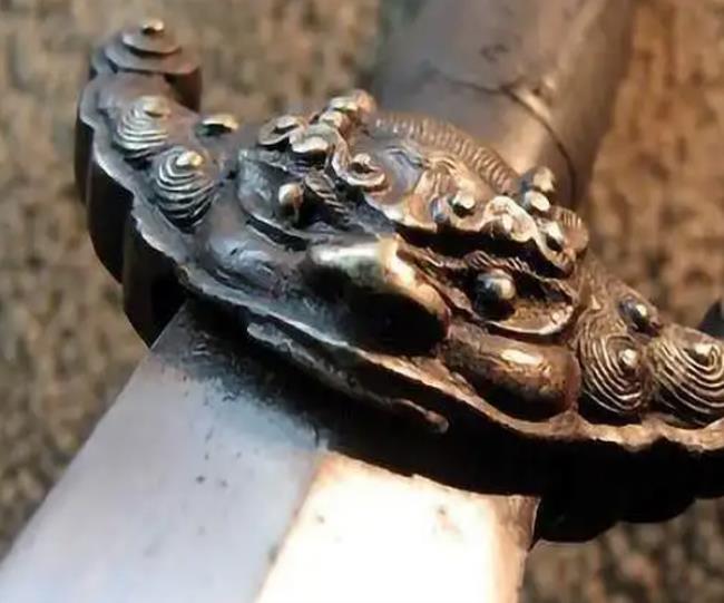 龙的九个儿子分别都叫什么（龙九子的寓意）
