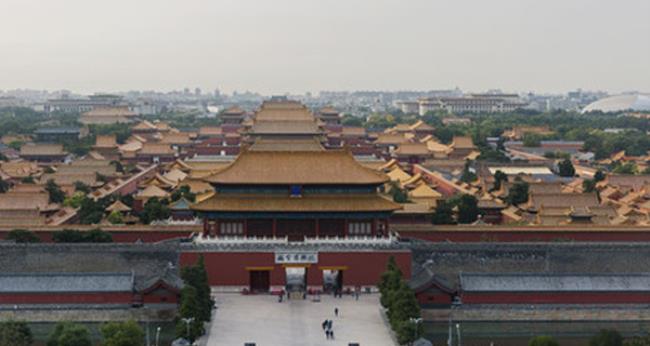 天安城门的屋顶采用什么（天安门城楼是什么时期修建的）