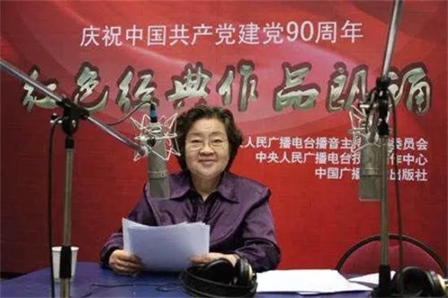 首都报纸摘要的前身是什么节目（首都报纸摘要没有前身）
